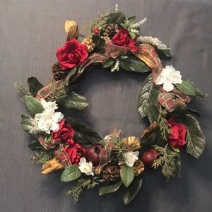GENTLY LOVED GRAPEVINE HOLIDAY WREATH
